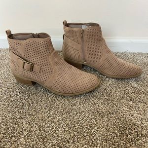 Just Fab ankle boots